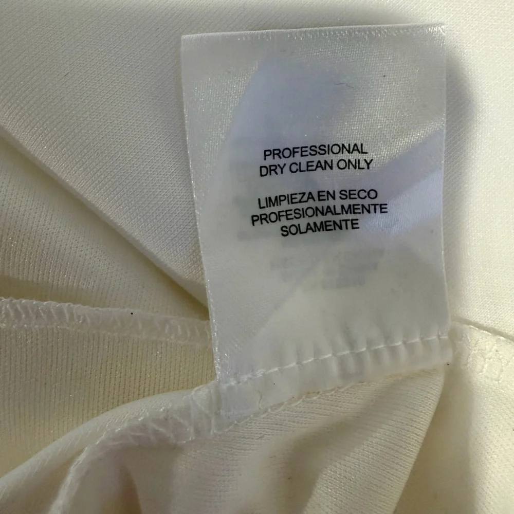 City Triangles White and Gold Dress - Picture 10 of 12